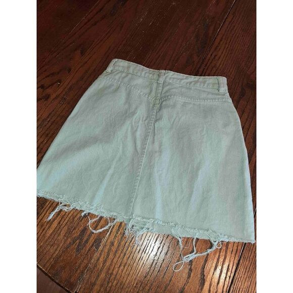 Small American Threads Light Blue Raw Hem Distressed Mini Denim Blue Jean Skirt - Picture 3 of 3